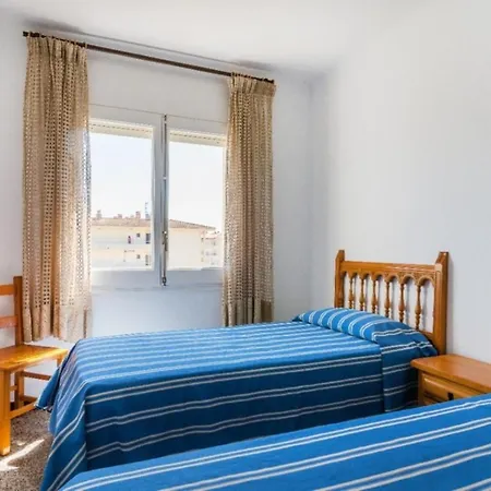 Διαμέρισμα Ebro 5 *
